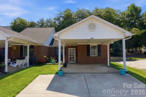 19980 Oak Leaf Cir, Cornelius, NC, 28031-9632 | Card Image