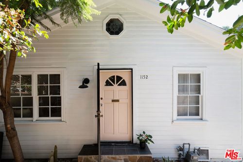 1152 Wilcox Pl, Los Angeles, CA, 90038-1453 | Card Image