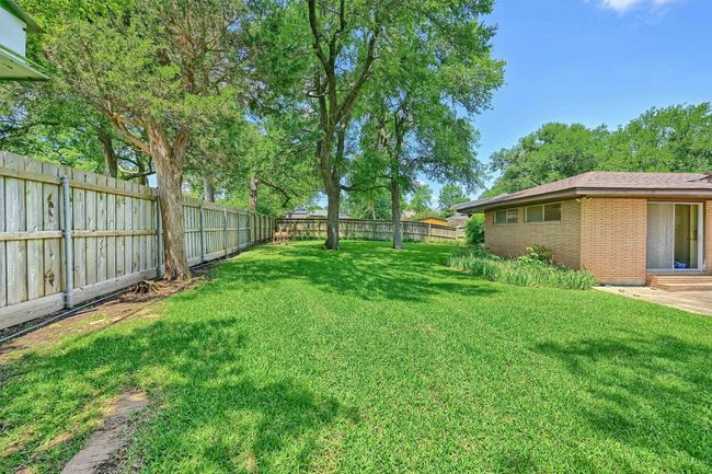 1201 Dundale Cir, House other with 2 bedrooms, 3 bathrooms and null parking in Sherman TX | Image 34