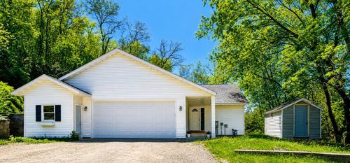 661 Spring Creek Rd S, Red Wing, MN, 55066-1609 | Card Image