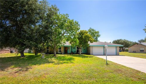 836 Pine Ave, Rockport, TX, 78382-5910 | Card Image