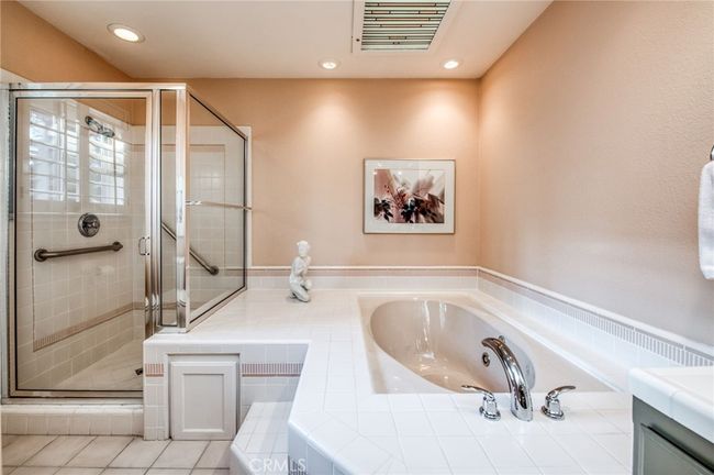 2727 W Bluff Ave, House other with 4 bedrooms, 3 bathrooms and 2 parking in Fresno CA | Image 44