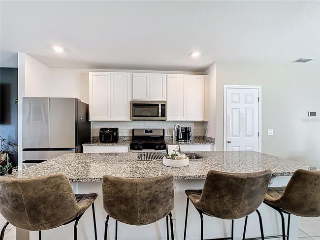 29783 Anahid Dr, House other with 3 bedrooms, 2 bathrooms and null parking in LEESBURG FL | Image 4