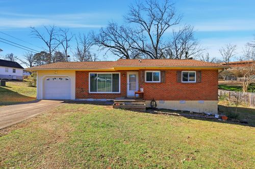 5703 Dagney Ln, Hixson, TN, 37343-3673 | Card Image