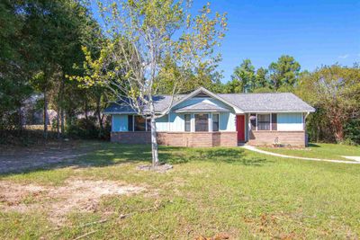 4647 Tradewinds Cir, House other with 3 bedrooms, 2 bathrooms and null parking in Pensacola FL | Image 3