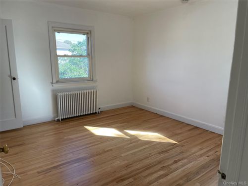 fl-2nd-49 Central Ave, Westbury, NY, 11590-5201 | Card Image