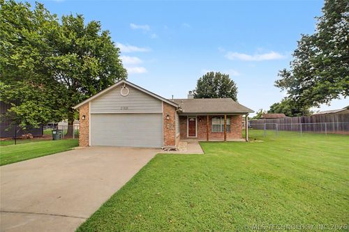 21820 W 12th St S, Sand Springs, OK, 74063-8060 | Card Image