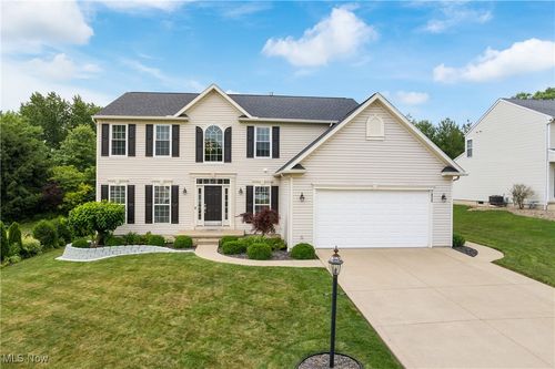 7605 Diamondback Ave Nw, Canal Fulton, OH, 44614-8110 | Card Image