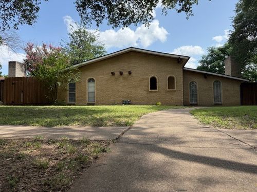 1436 Cross Bend Rd, Plano, TX, 75023-6713 | Card Image