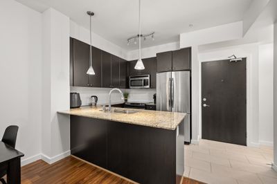 106 - 245 Ross Dr, Condo with 2 bedrooms, 2 bathrooms and 1 parking in New Westminster BC | Image 3