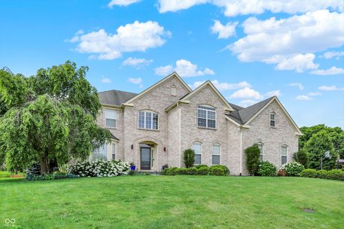 10587 Proposal Pointe Way, Fishers, IN, 46040-8106 | Card Image