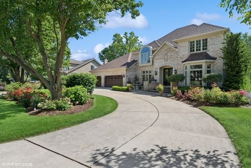 8S241 Dunham Dr, Naperville, IL, 60540-9304 | Card Image