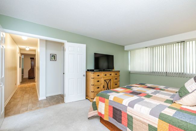 APT-301 - 2 S Atrium Way, Condo with 2 bedrooms, 2 bathrooms and 1 parking in Elmhurst IL | Image 11