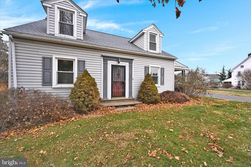 1211 River Rd, QUARRYVILLE, PA, 17566-9757 | Card Image