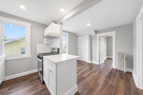 3-67 Grumman Ave, Newark, NJ, 07112-2218 | Card Image
