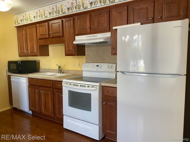 APT-1D - 3337 Field Rd, Condo with 2 bedrooms, 1 bathrooms and null parking in Clio MI | Image 5