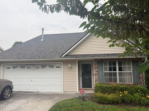 1726 Wood Song Ln, Knoxville, TN, 37914-9666 | Card Image