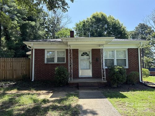 1000 Roanoke Ave, Charlotte, NC, 28205-6336 | Card Image