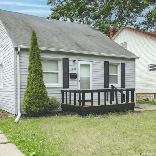 440 Jewell St, Ferndale, MI, 48220-2557 | Card Image