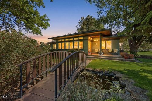 6967 Sw Quarry Ave, Redmond, OR, 97756-9430 | Card Image