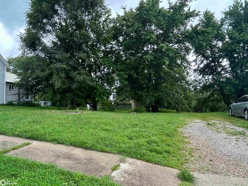 204 Ne 7th St, Leon, IA, 50144-1606 | Card Image