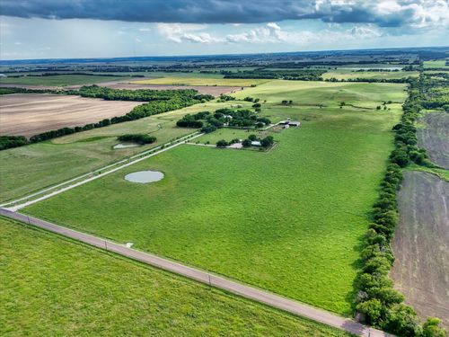 15796 Chapel Rd, Lorena, TX, 76655-3101 | Card Image