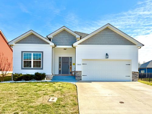 1013 Berry Bnd, Clarksville, TN, 37043-2182 | Card Image