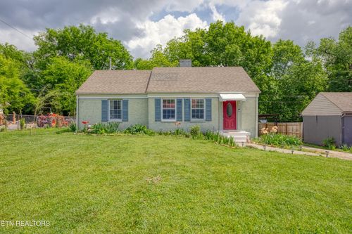 206 Boxwood Ave, Alcoa, TN, 37701-2804 | Card Image