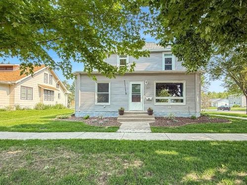 227 E 2nd St, Blue Earth, MN, 56013-1905 | Card Image