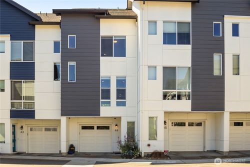 apt-a4-14715 Admiralty Way, Lynnwood, WA, 98087-5985 | Card Image