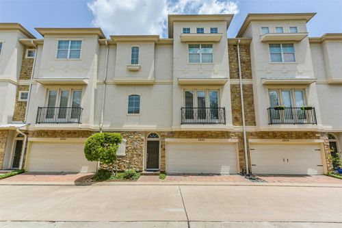 8806 Lakeshore Bend Dr, Houston, TX, 77080-6029 | Card Image