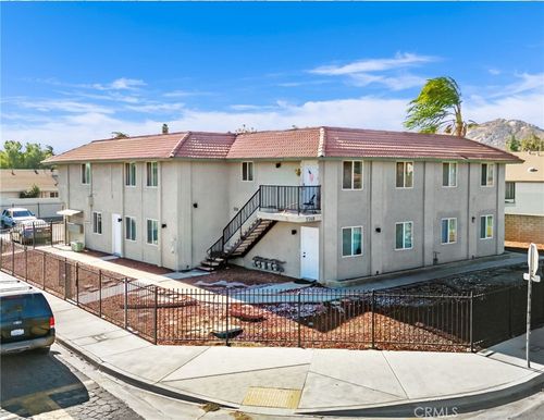 5748 Tilton Ave, Jurupa Valley, CA, 92509-8600 | Card Image