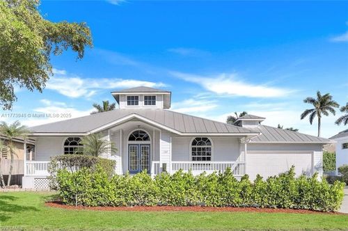 137 Bald Eagle Dr, MARCO ISLAND, FL, 34145-3529 | Card Image