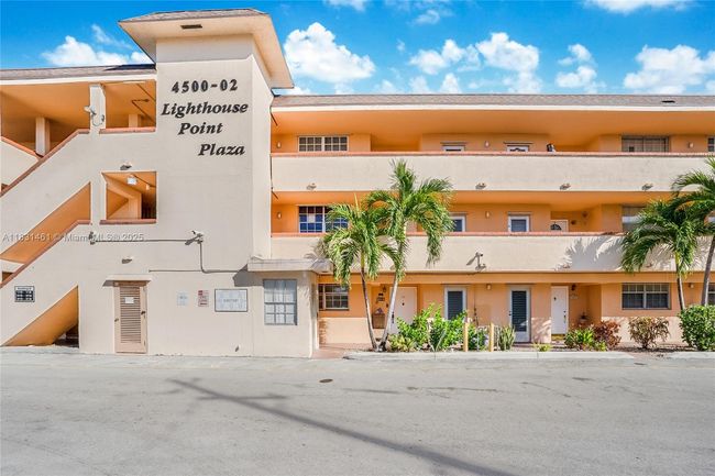 APT-334D - 4502 Federal Hwy, Condo with 2 bedrooms, 2 bathrooms and null parking in Lighthouse Point FL | Image 13