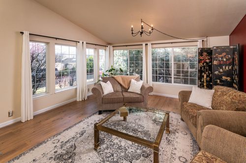 2394 Ne Crocus Way, Bend, OR, 97701-7650 | Card Image