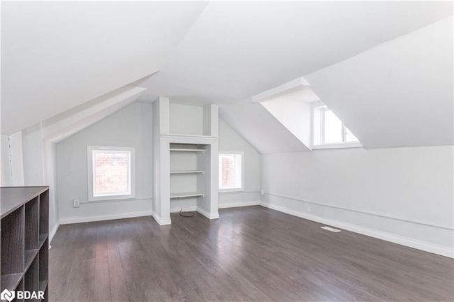 23 Elgin St, Home with 4 bedrooms, 3 bathrooms and 3 parking in Orillia ON | Image 9