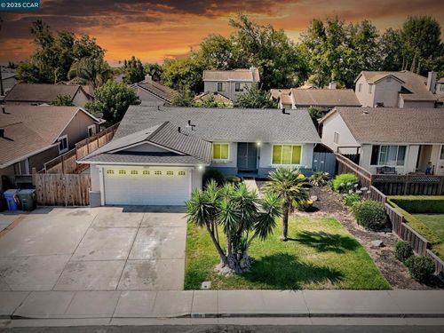 1809 Teresa Ln, Oakley, CA, 94561-1633 | Card Image