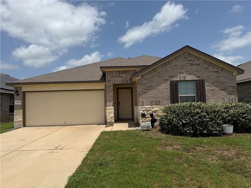 8024 Front Nine Ln, Navasota, TX, 77868-2229 | Card Image