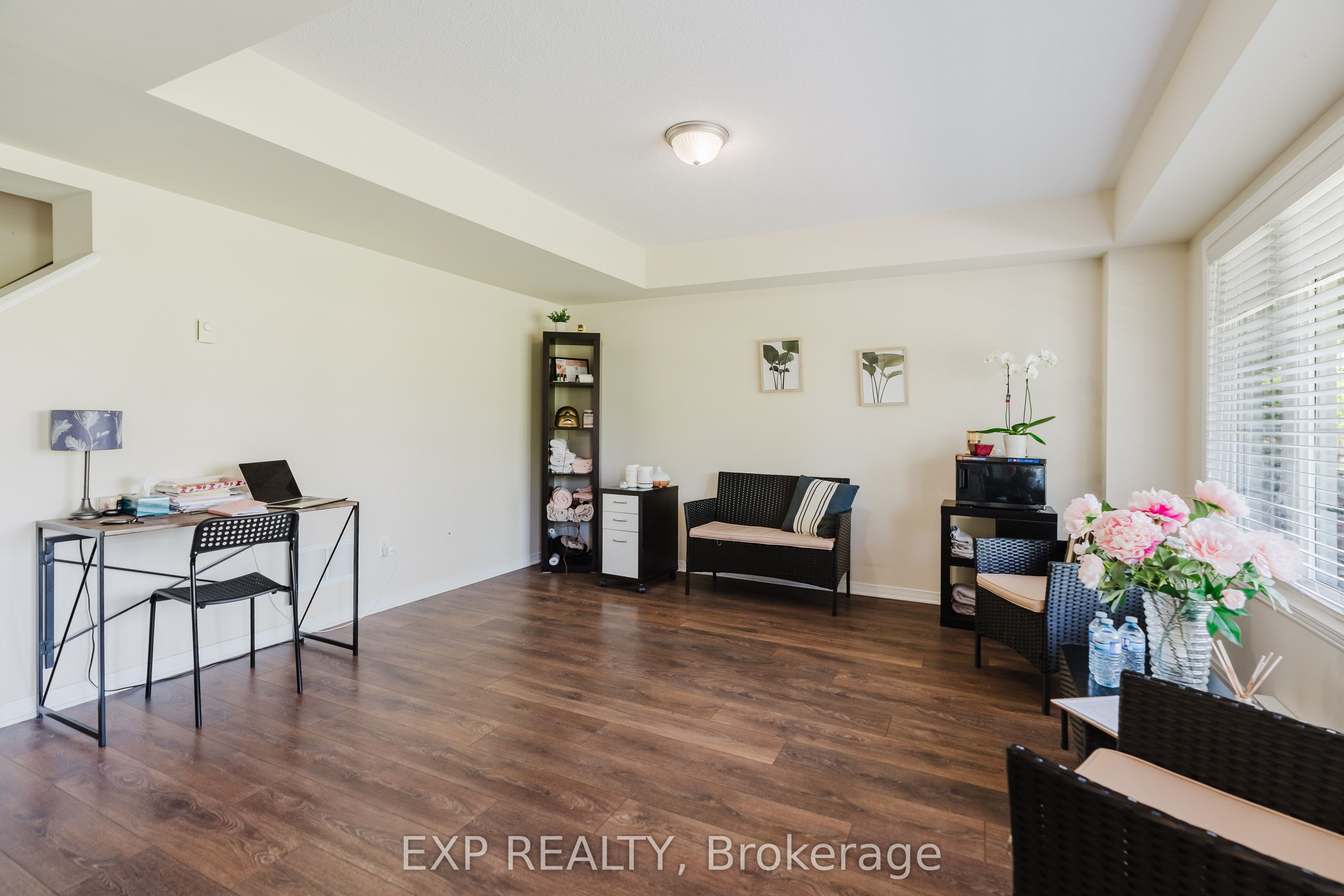 Residential in Barrhaven 5