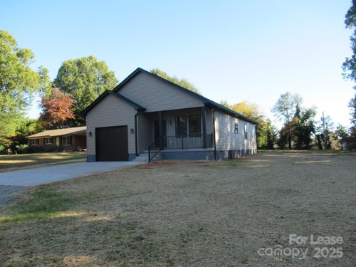 2071 Gladwood Ln, Iron Station, NC, 28080-9481 | Card Image