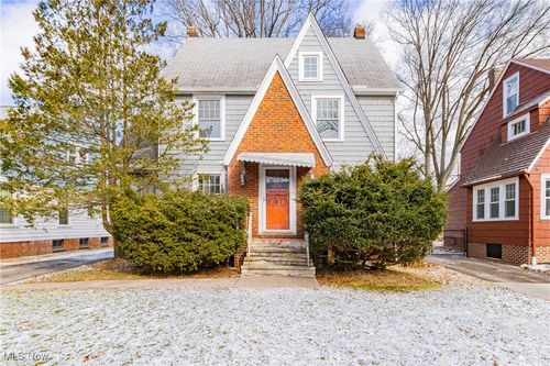 3827 Northampton Rd, Cleveland Heights, OH, 44121-2067 | Card Image
