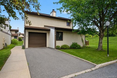 7 Allan Park Mews, Middletown, NY, 10940-3545 | Card Image