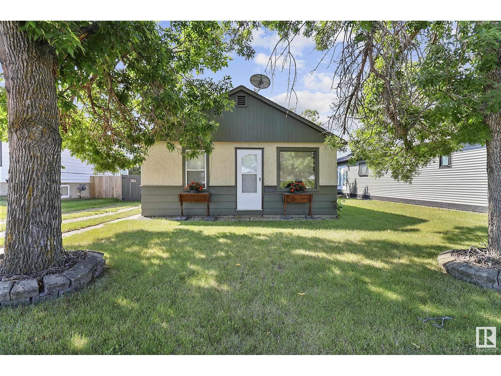 5031 55 Ave, For Sale in Tofield eXp Realty