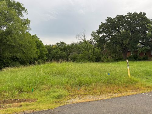 509 E Shepherd St, Denison, TX, 75021-4843 | Card Image