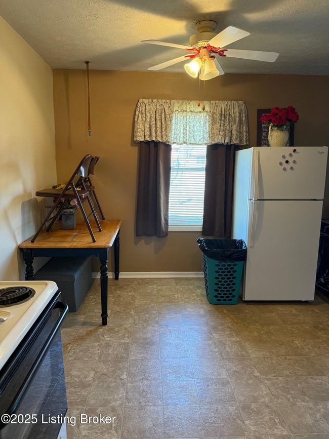 1220 W Lincoln Trail Blvd, Condo with 8 bedrooms, 4 bathrooms and null parking in Radcliff KY | Image 4