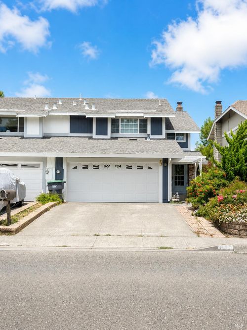 840 Hudis St, Rohnert Park, CA, 94928-1446 | Card Image