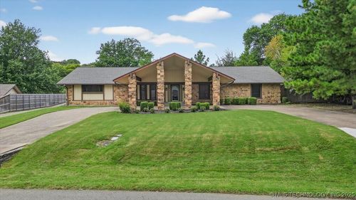 7906 S New Haven Ave, Tulsa, OK, 74136-8007 | Card Image