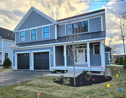 216 Woodbury Ave, Portsmouth, NH, 03801-3207 | Card Image