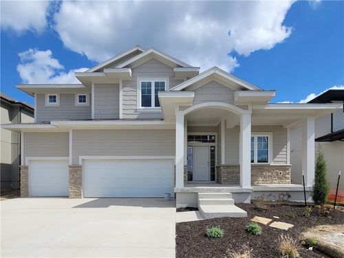 18261 Earnshaw St, Overland Park, KS, 66013-4529 | Card Image
