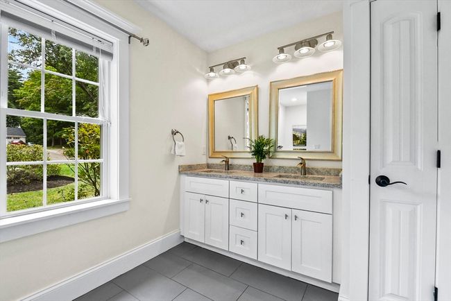 54 Cushing St, House other with 3 bedrooms, 3 bathrooms and 6 parking in Hingham MA | Image 21